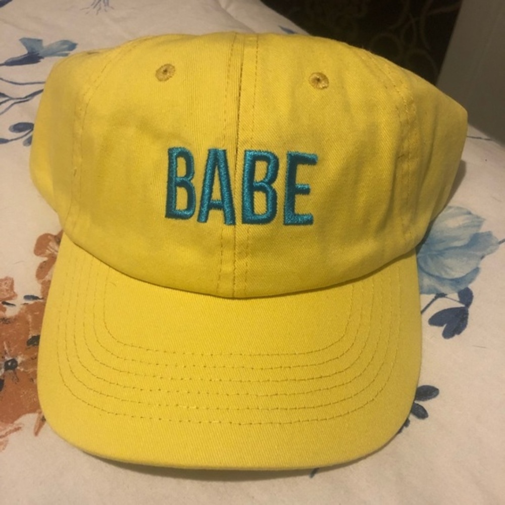 BABE HAT YELLOW